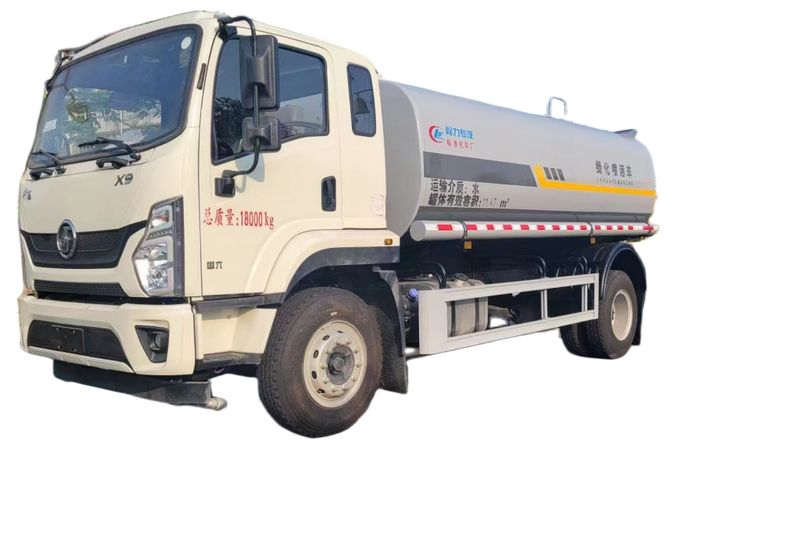 小型电动洒水吃瓜91——城市清洁新利器

