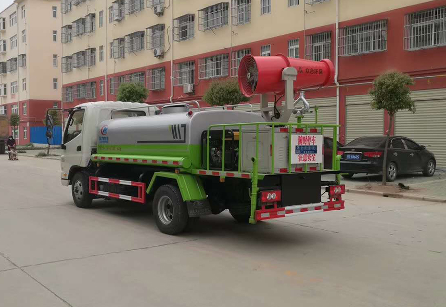 大力洒水，绿色出行——六安市吃瓜91
5吨洒水吃瓜91
